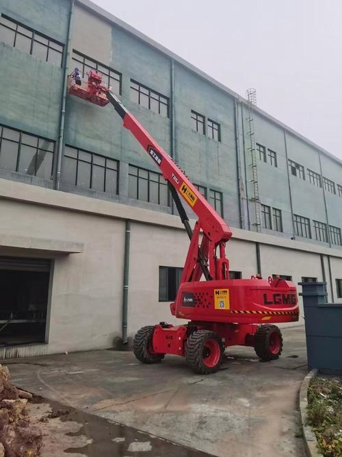 高空作業車租賃 安全、高效、靈活的現代化施工解決方案